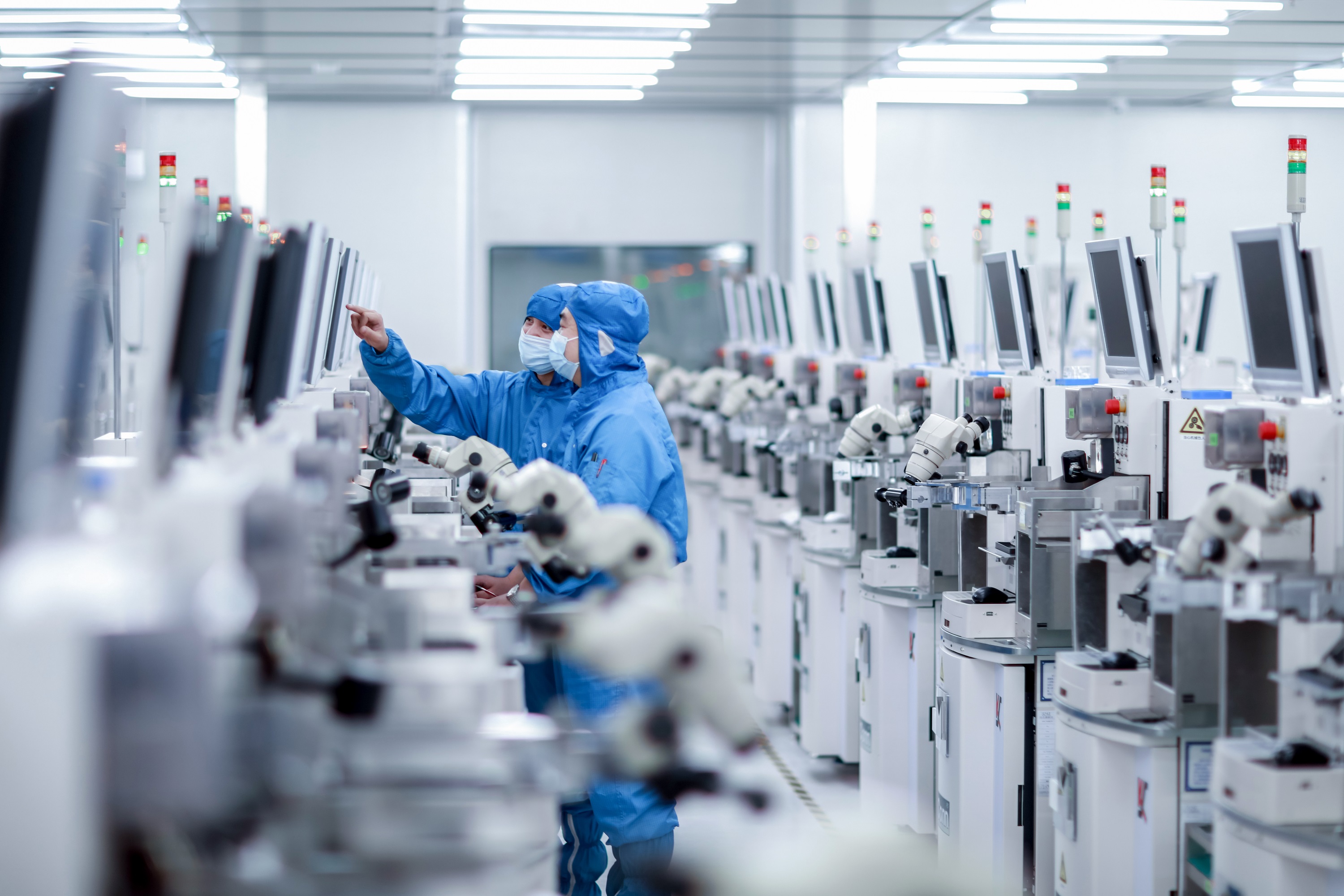 黃帝故里煥新 光電科技領域技術開發(fā)——見鄭十年新鄭市奮力建設現(xiàn)代化全國一流中等城市